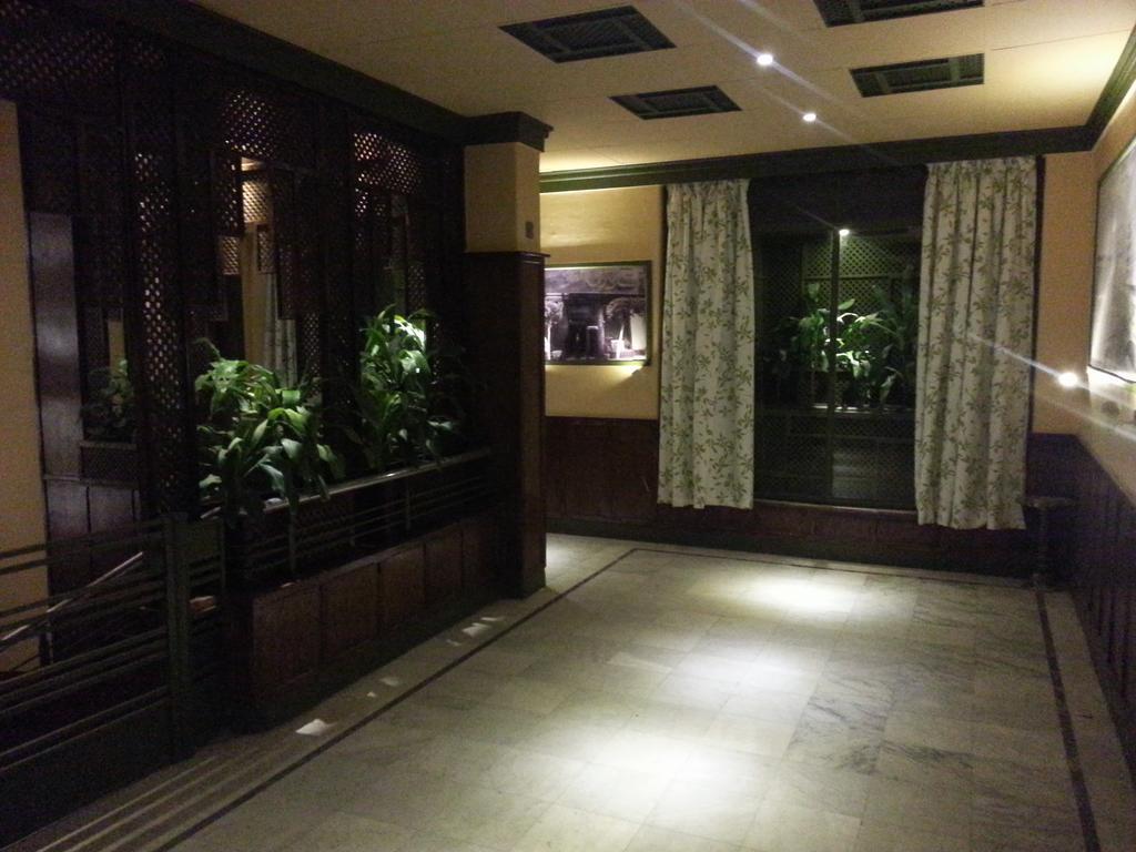 ホテル Carlton Downtown カイロ エクステリア 写真