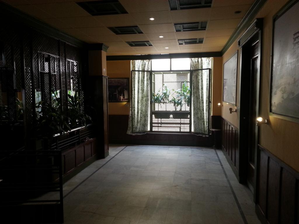 ホテル Carlton Downtown カイロ エクステリア 写真